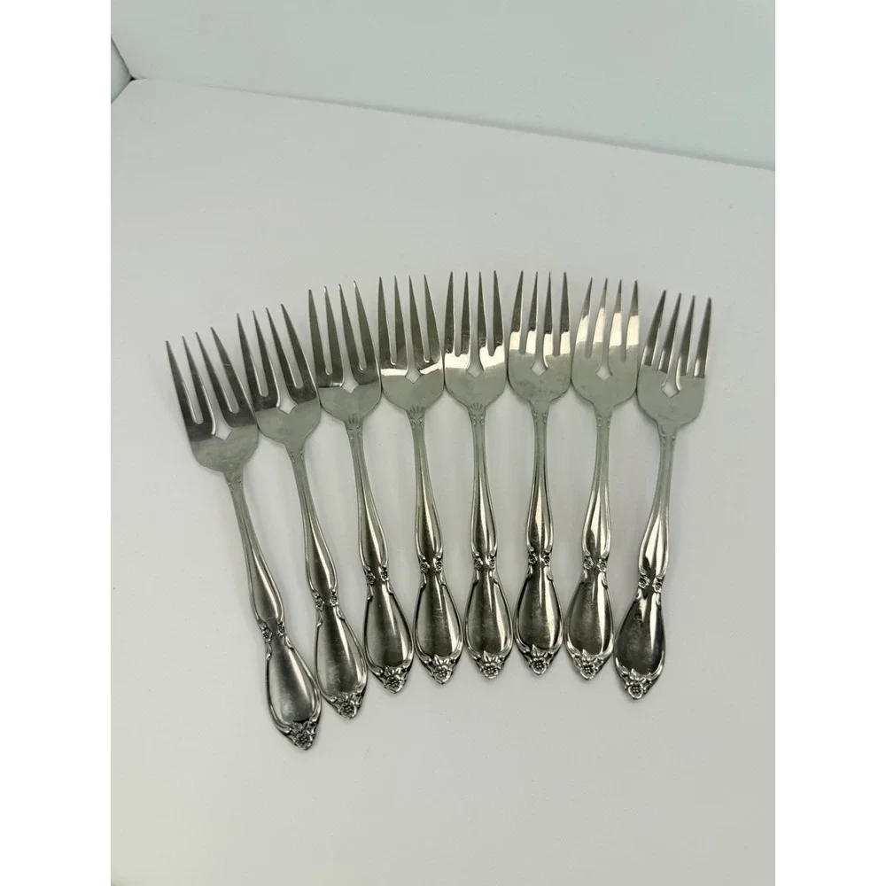 8 Oneida Oneidacraft Deluxe CHATEAU Stainless Salad Forks 6 1/8